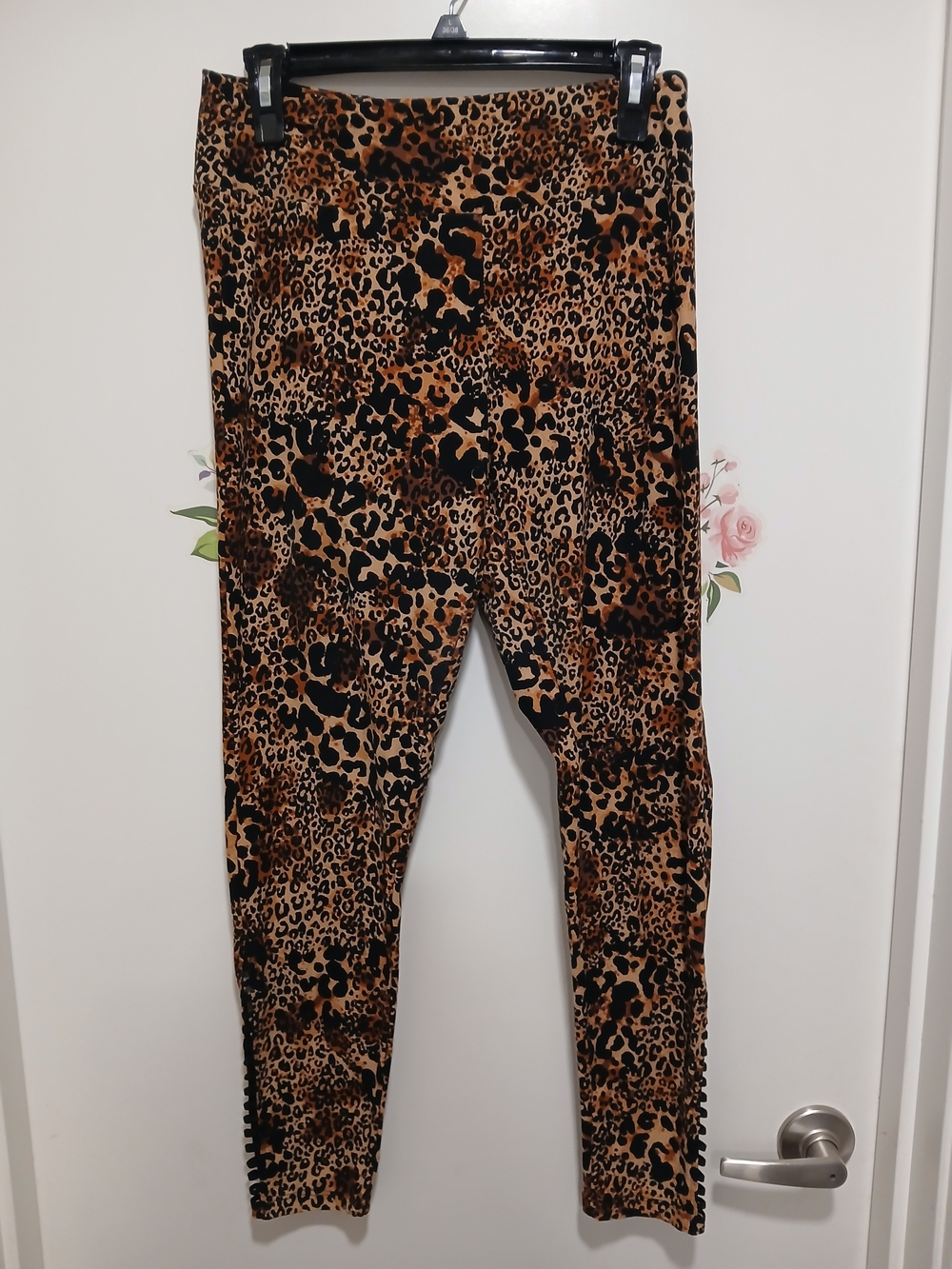 No Boundaries Women’s Leopard Print Leggings - Brown & Black